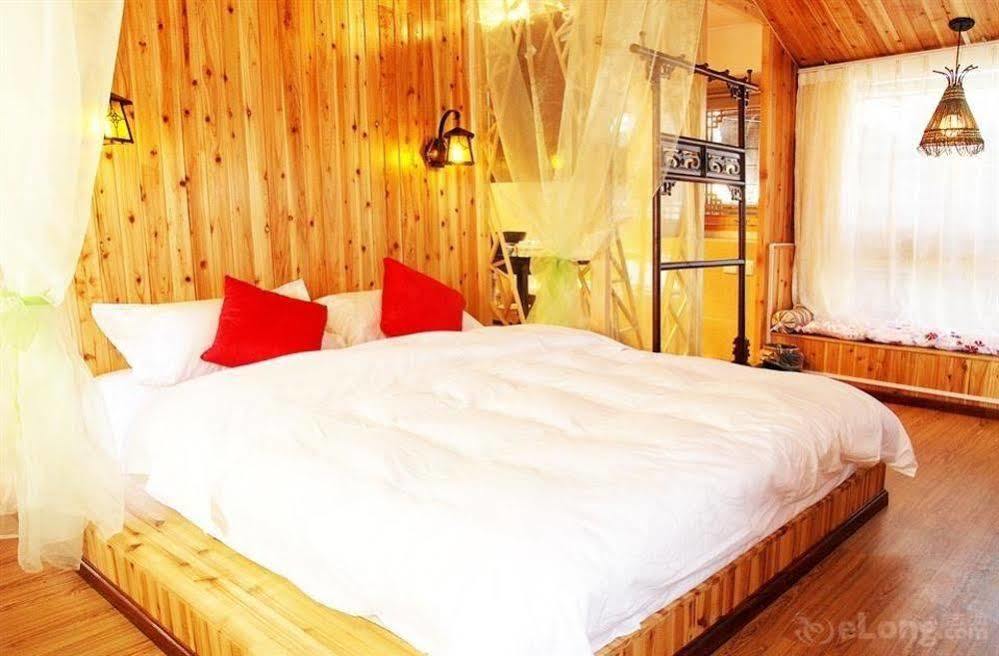 Lijiang Overseas Club Hotel Екстериор снимка